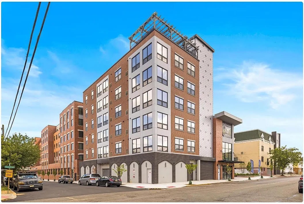 172 Avenue F, Bayonne, NJ